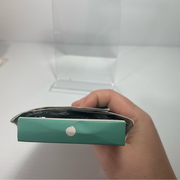 VAULT ARMOR
TOUGH WALLET FOR IPHONE 7 NWT - Picture 2 of 6